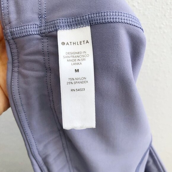 ATHLETA Ultimate Stash Pocket Capri Size Medium - Picture 8 of 10
